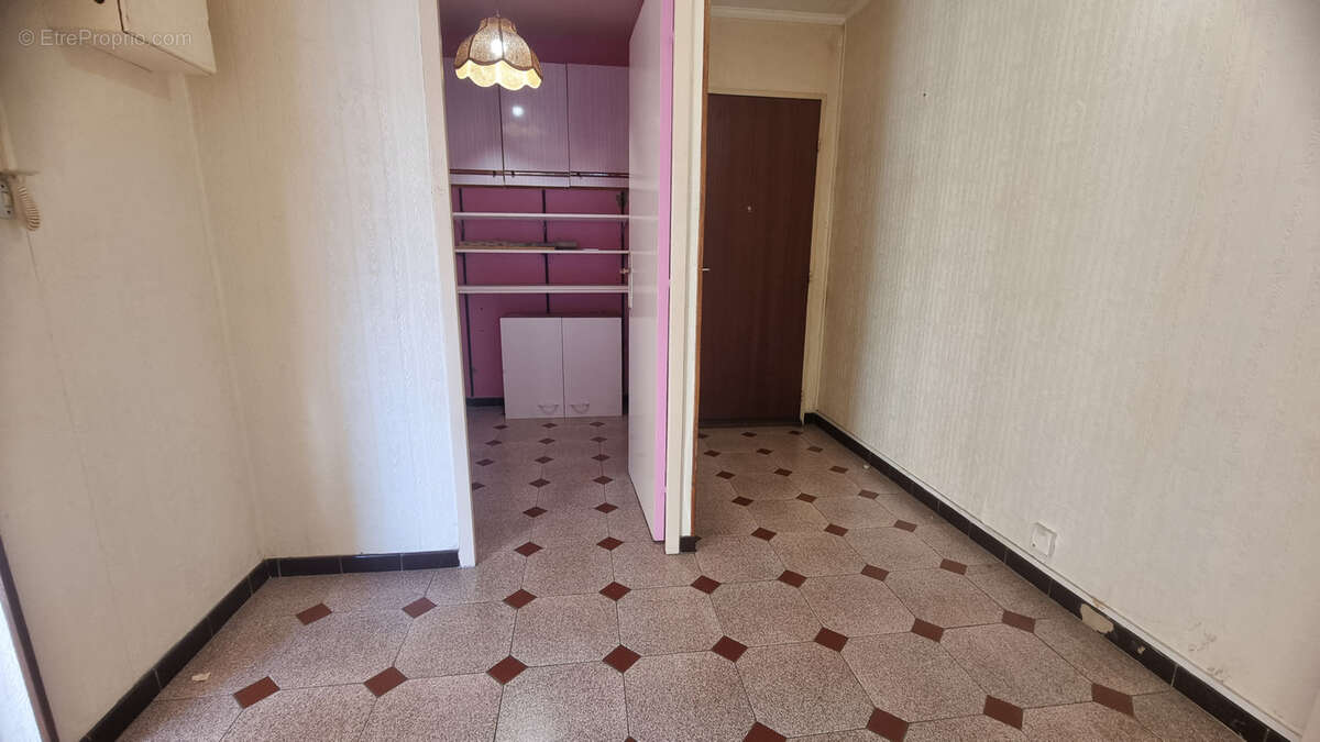 Appartement à LA VALETTE-DU-VAR