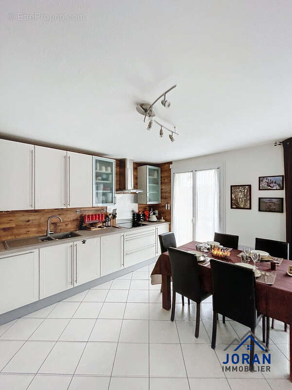 Appartement à SAINT-JULIEN-EN-GENEVOIS