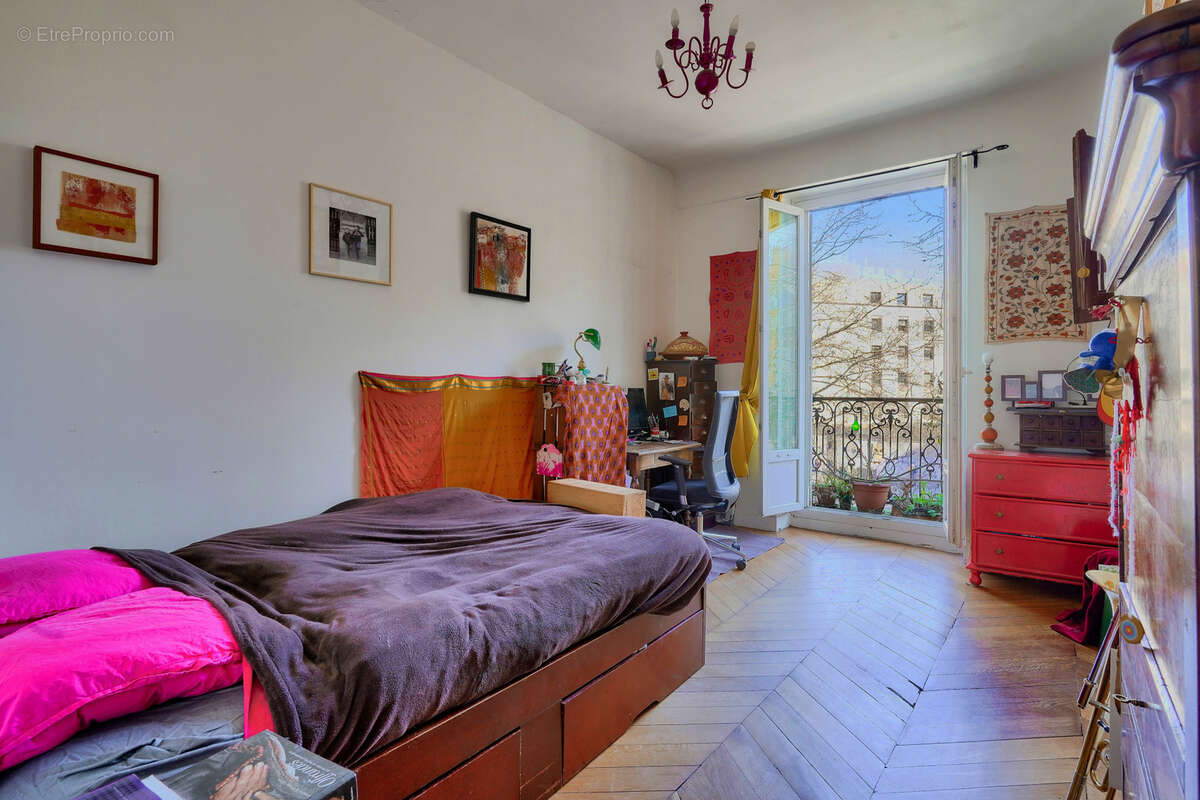 Appartement à PARIS-10E