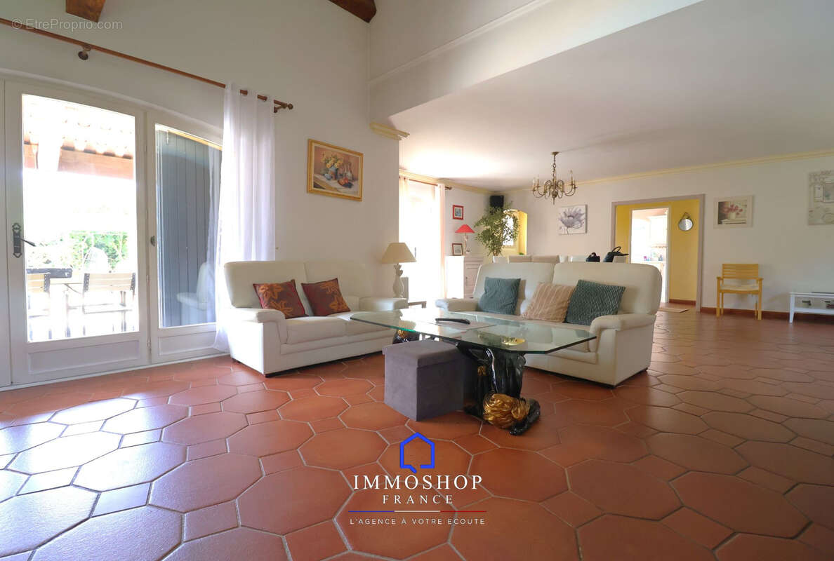 Maison à SAINT-ZACHARIE