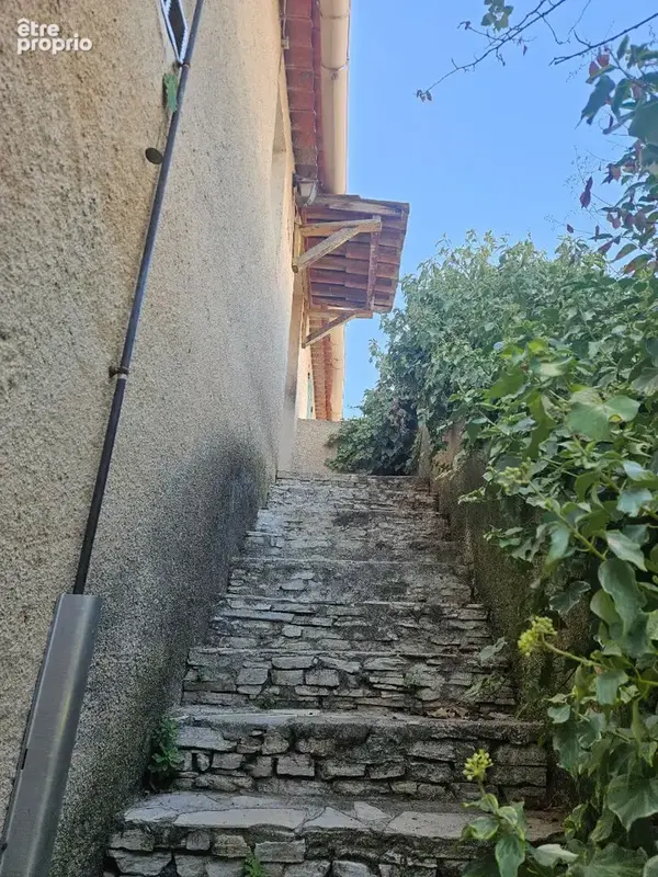 À VENDRE - Ensemble immobilier avec local commercial et habitation - Les Milles (13290) - photo 10