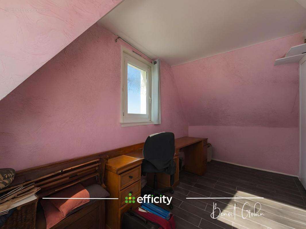 Maison 143 m² à Carhaix-Plouguer  - photo 12