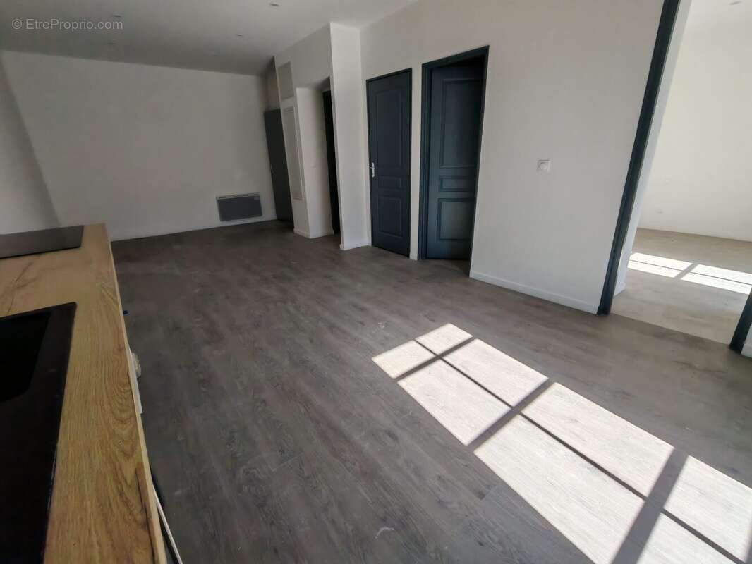 Appartement 74 m² à Beziers  - photo 2
