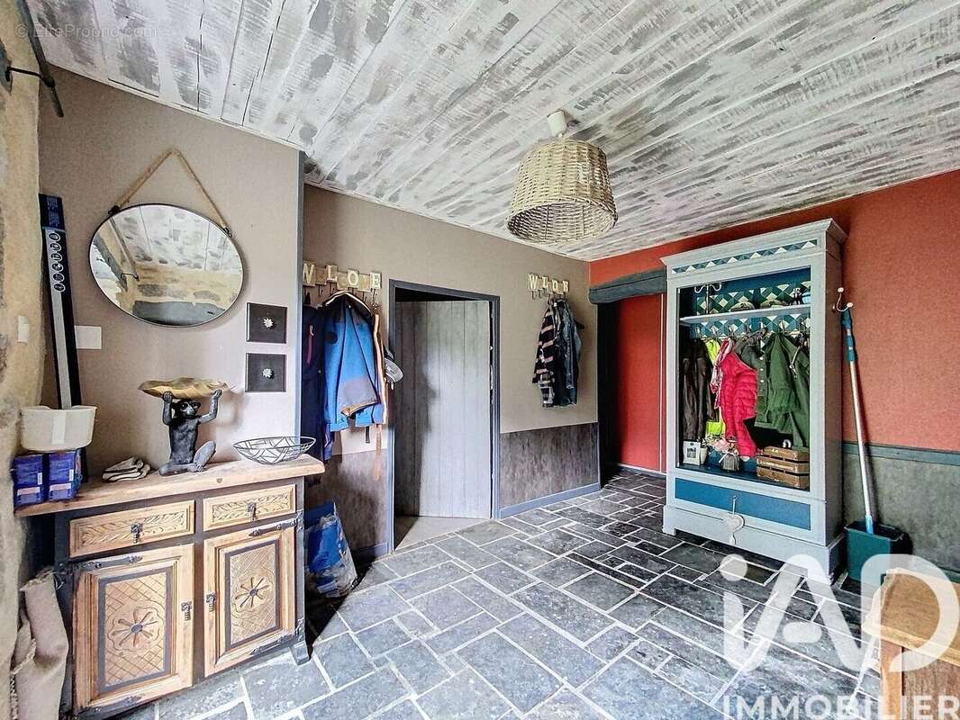 Maison 226 m² à Langoelan  - photo 8