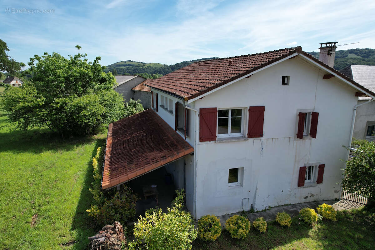 Maison à ESPES-UNDUREIN