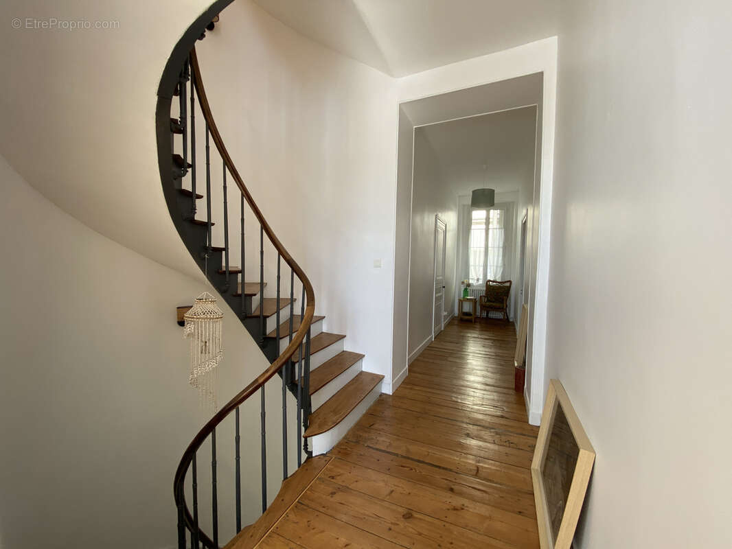 Maison à CHATEAUNEUF-SUR-CHARENTE