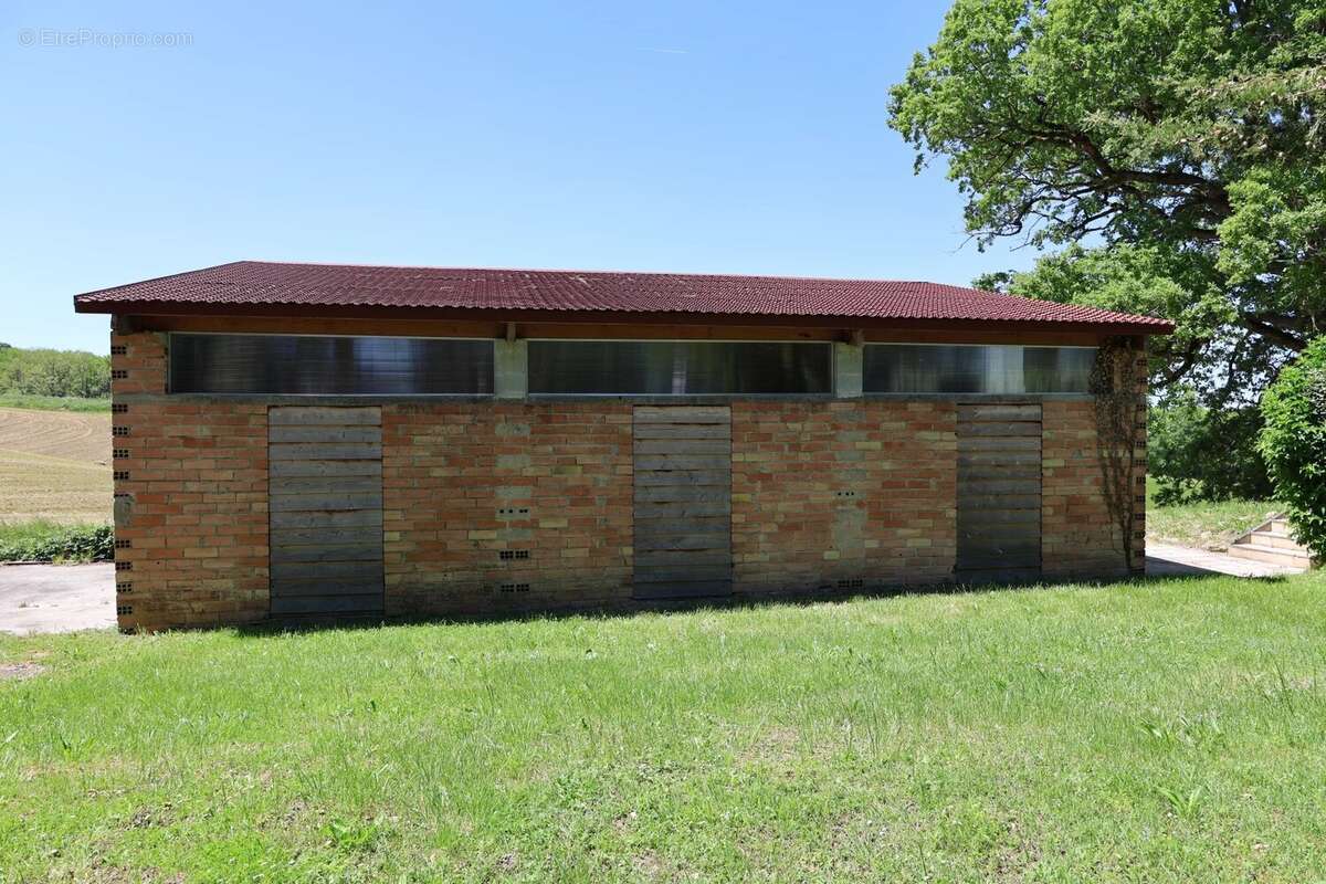 Maison à MONCLAR-DE-QUERCY