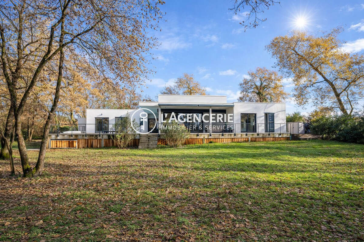 Maison à LE HAILLAN