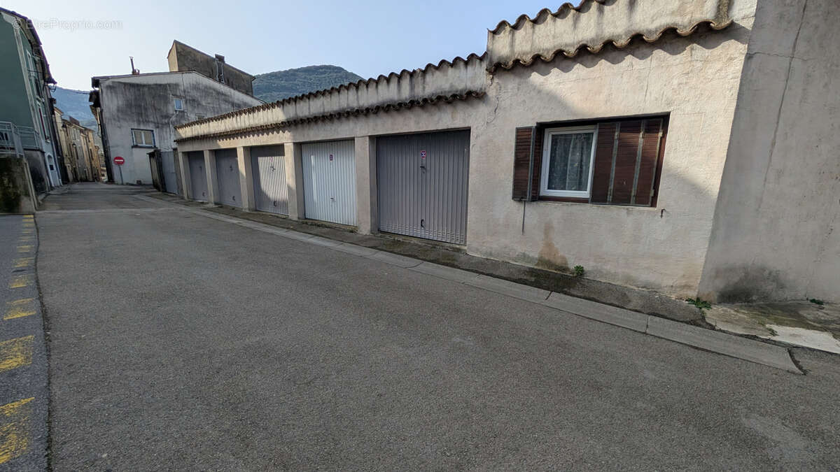 Appartement à SUMENE