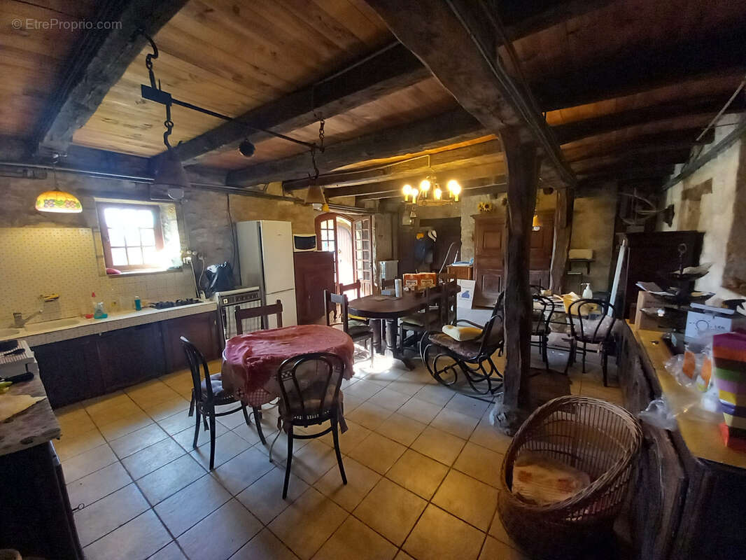 Maison à LACAPELLE-CABANAC