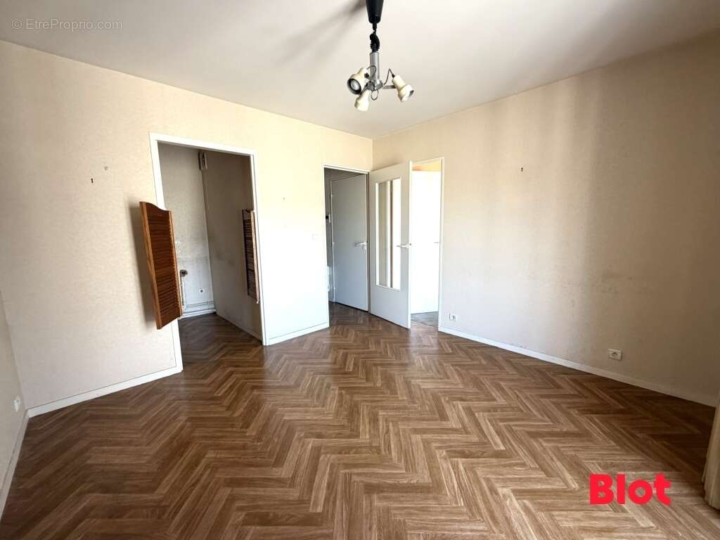 Appartement 29 m² à Rennes  - photo 2