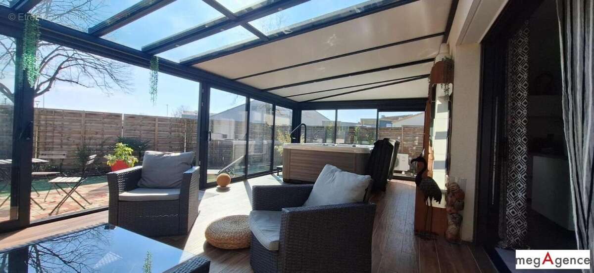 Maison à SAINTE-PAZANNE