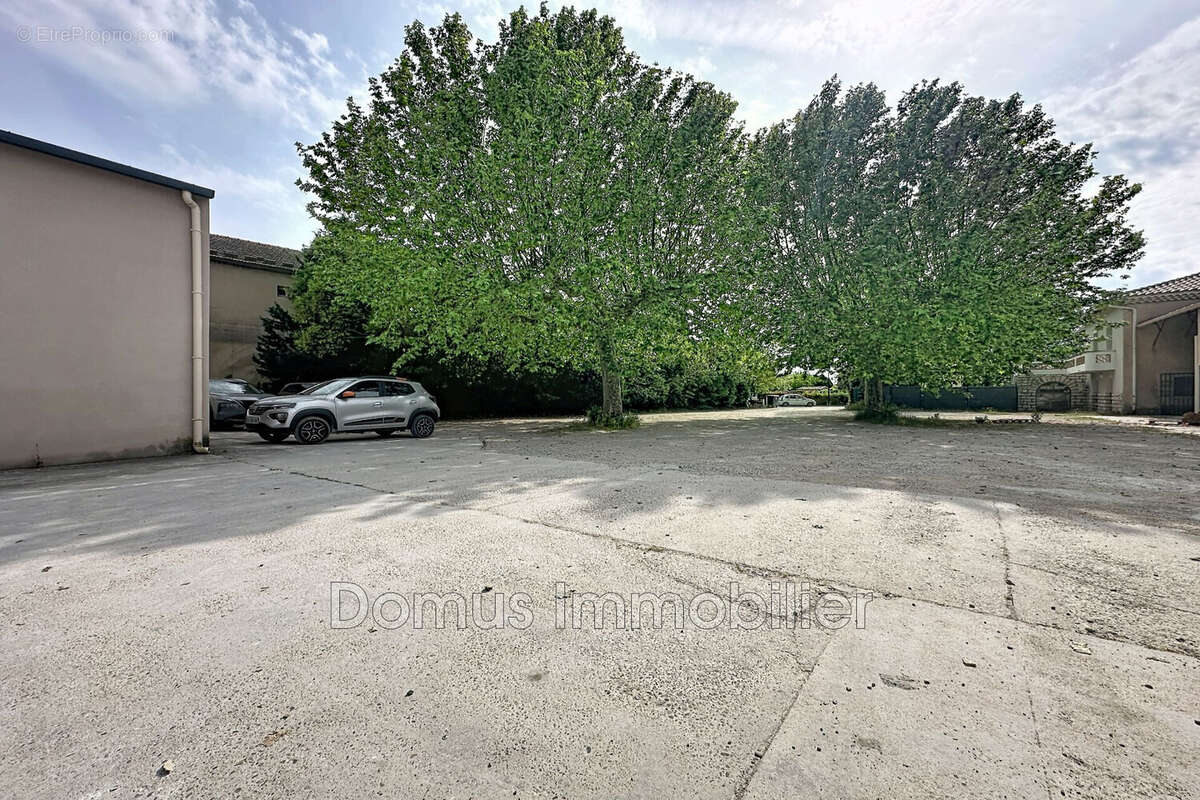 Appartement à PERNES-LES-FONTAINES