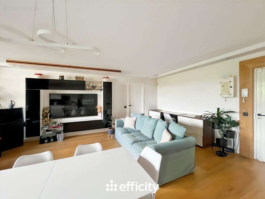 Appartement à CHENNEVIERES-SUR-MARNE