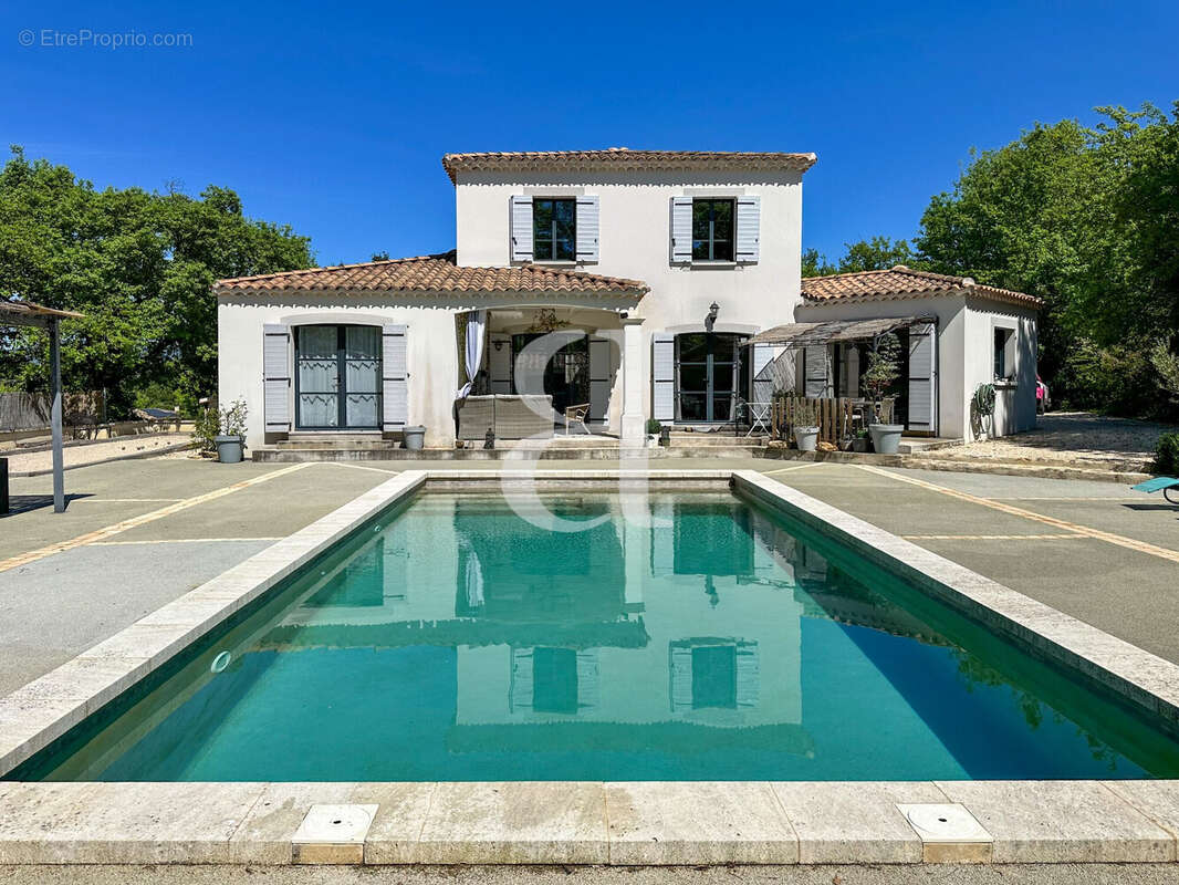 Maison 148 m² à L'isle-Sur-La-Sorgue  - photo 5