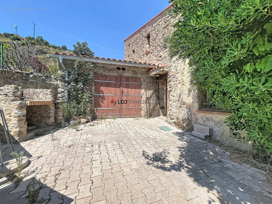 Maison 138 m² à Mosset  - photo 3