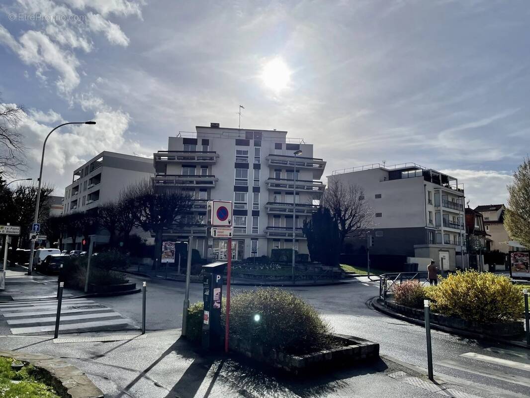 Parking à VILLEMOMBLE