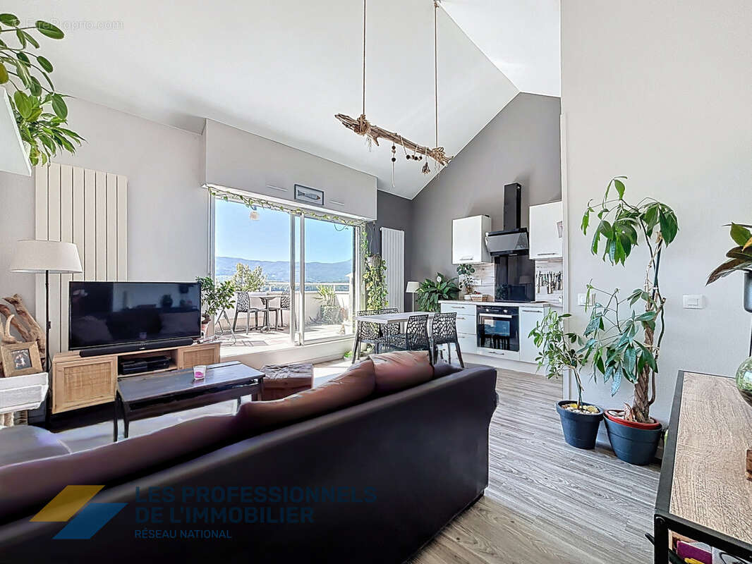 Appartement à JACOB-BELLECOMBETTE