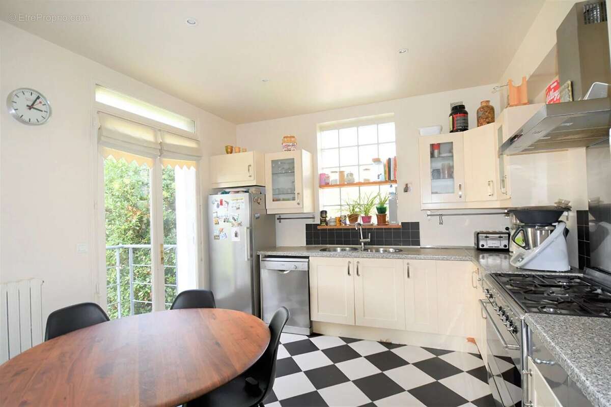 Maison à LE VESINET