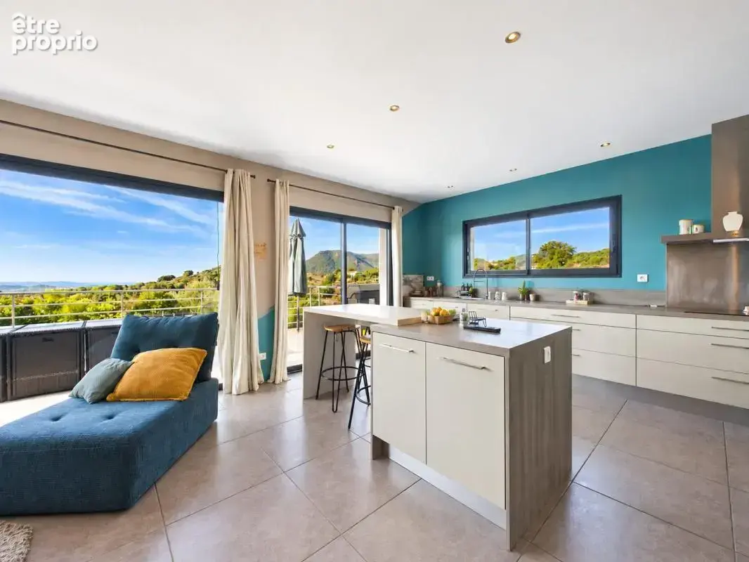 Villa contemporaine avec terrain piscinable a afa - photo 6