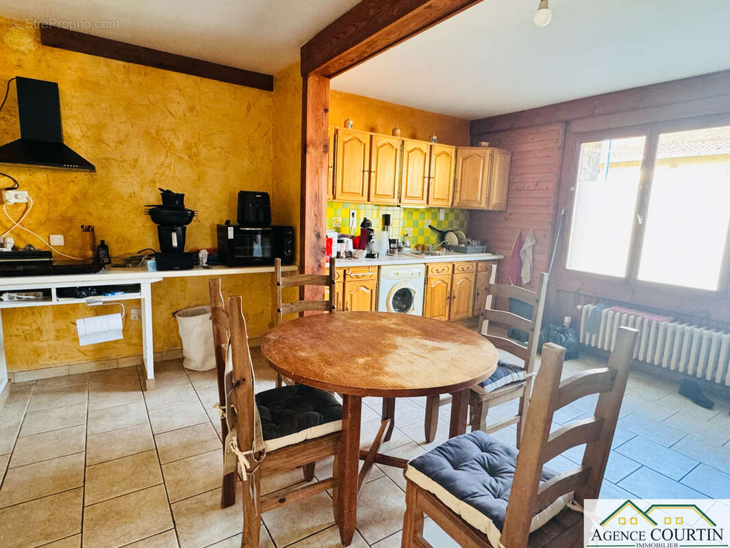 Ensemble immobilier - photo 7