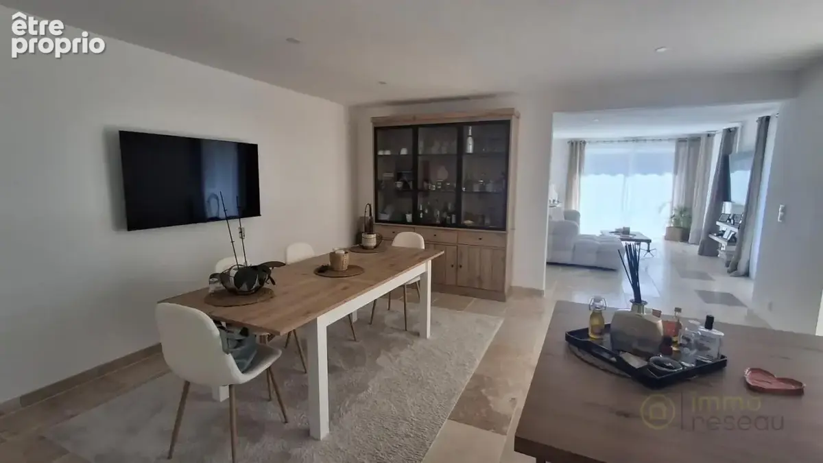 Maison 5 pièces 128 m² à vendre à Le Revest-Les-Eaux (83200) - photo 5