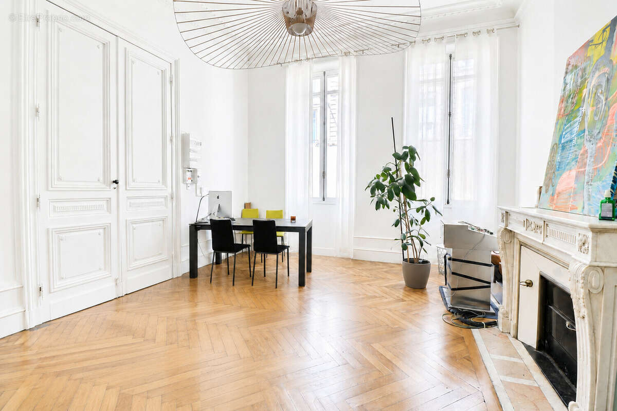 Appartement haussmannien, Bordeaux victoire - photo 2
