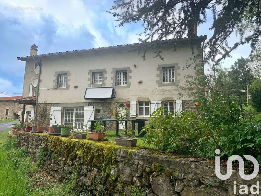 Photo 2 - Maison à SAINT-BONNET-LE-CHASTEL