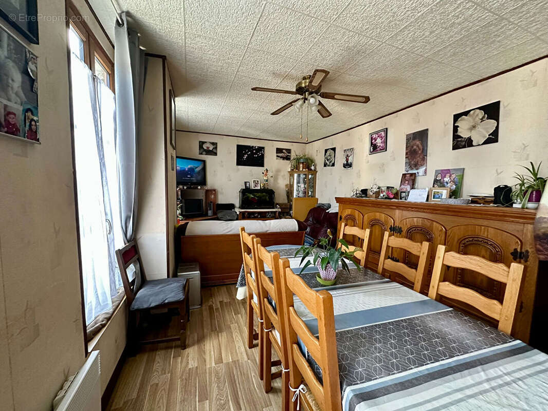 Appartement à MARLE