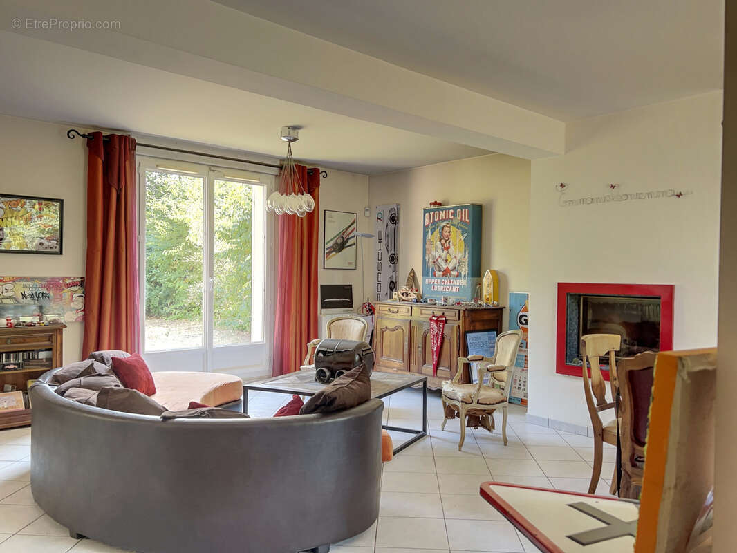 Maison Kaufman & Broad 142.64 m2, 4 chambres, combles aménagés, jardin - photo 2