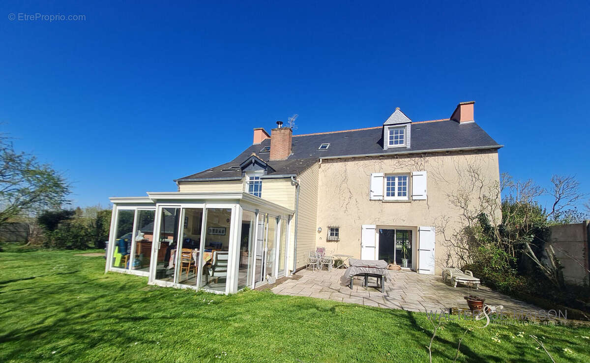 Maison à SAINT-DOMINEUC