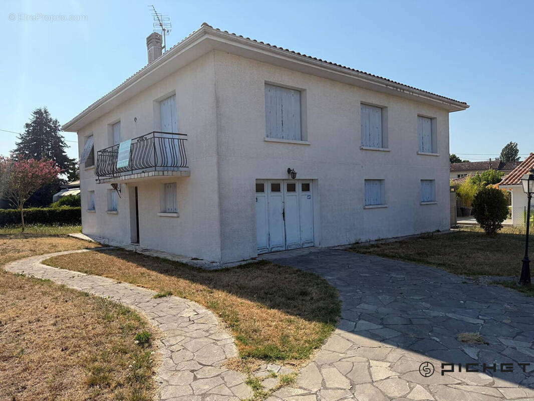 Maison à SAINT-MEDARD-EN-JALLES