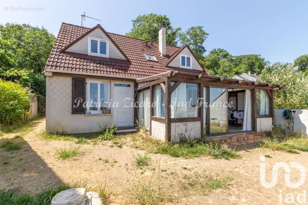 Photo 2 - Maison à LA VILLE-DU-BOIS