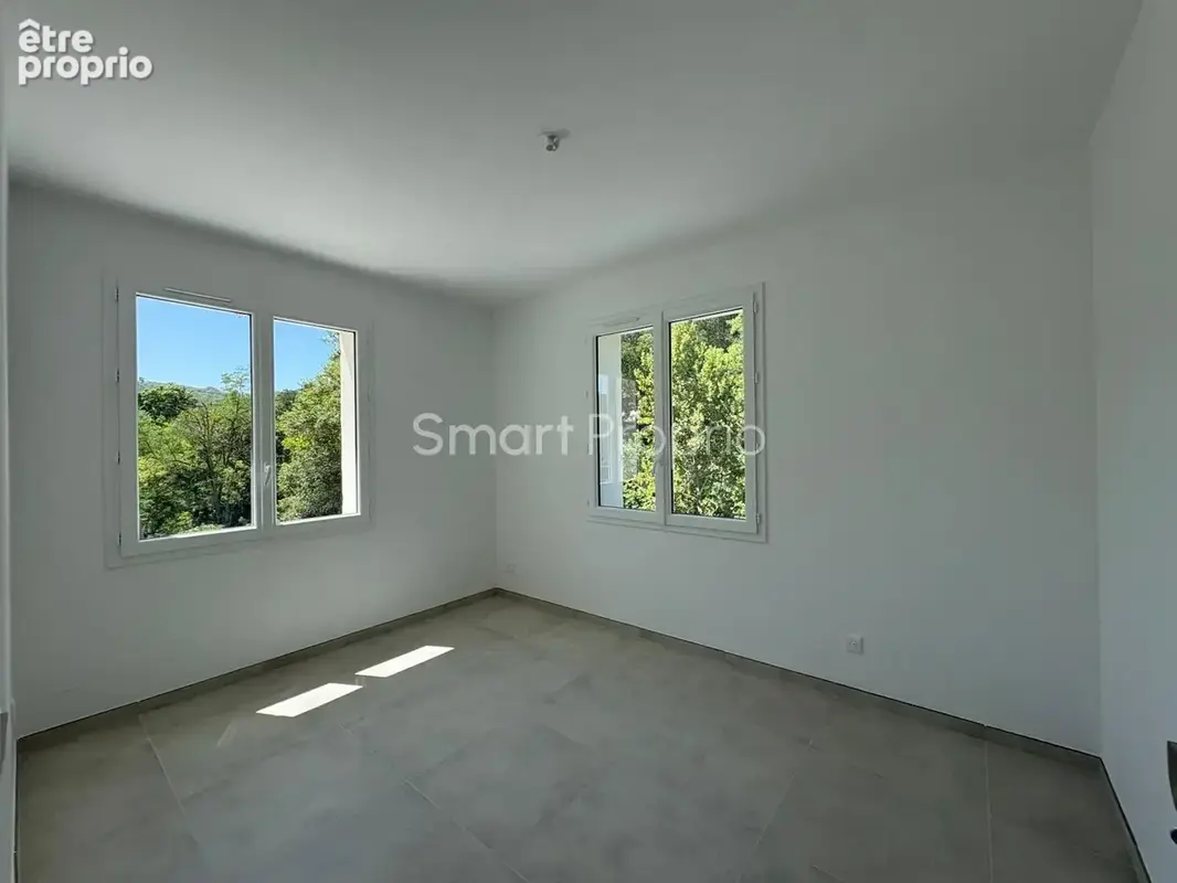 Gréoux-les-bains   appartement 4 pièces   3 chambres   grand balcon   vue dégagée - photo 5
