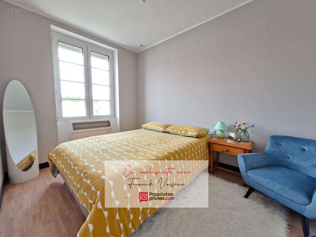 Maison à LES HERBIERS