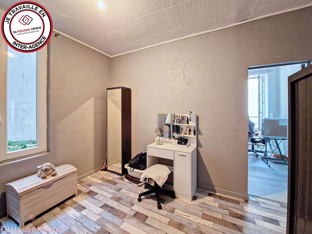 Maison 170 m² à Champdeniers-Saint-Denis  - photo 8