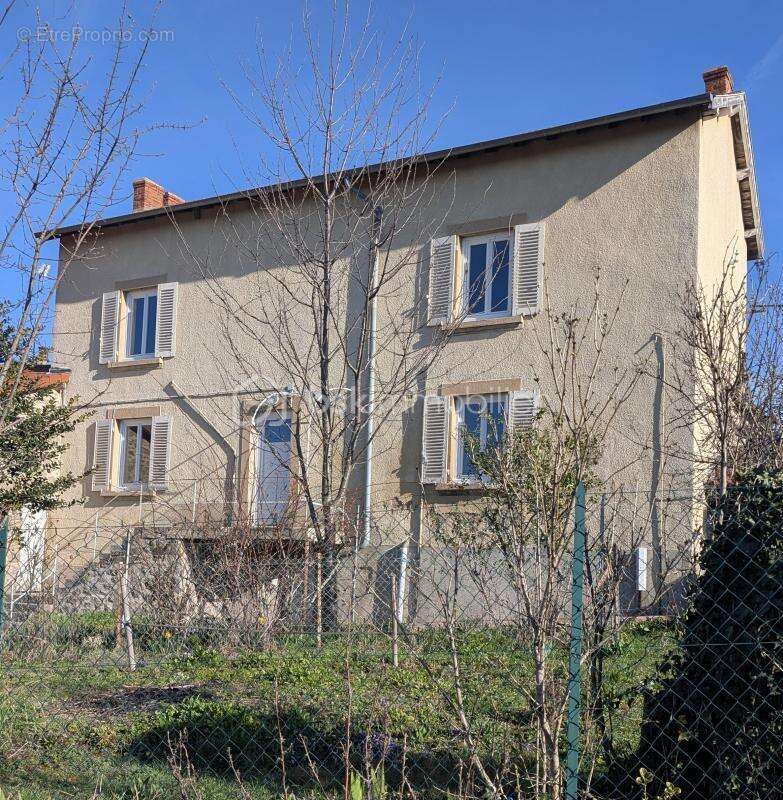 Maison de caractère à fort potentiel - 121 m², 5 pièces, jardin a exposé Sud et cour privative - photo 2