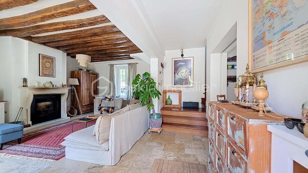 Maison de caractère 210 m² habitables (226 m² au sol) avec piscine chauffée, dépendances et jardin arboré - photo 5
