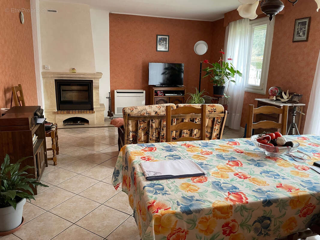 Maison à JOUY-SUR-MORIN