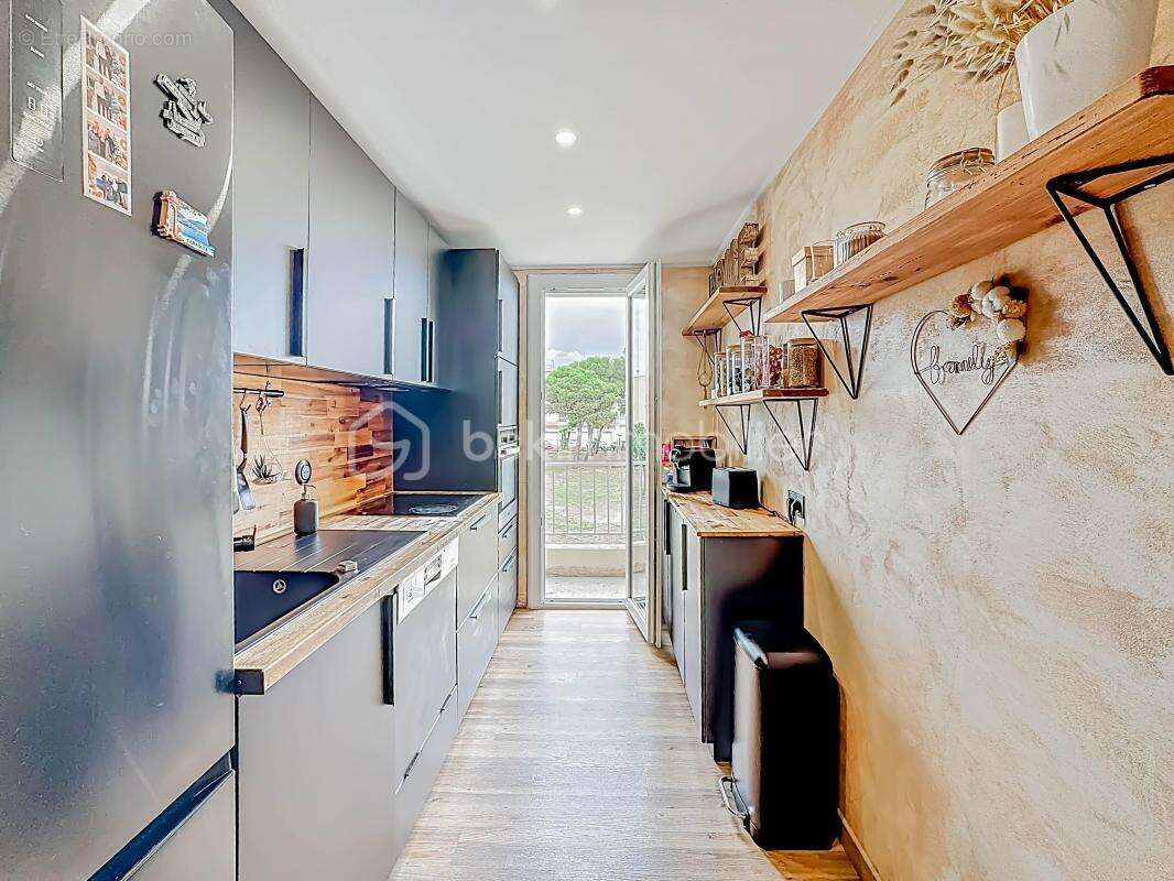 *** Magnifique Appartement T4 de 82m2 avec 3 terrasses et parking à PALAVAS *** - photo 6