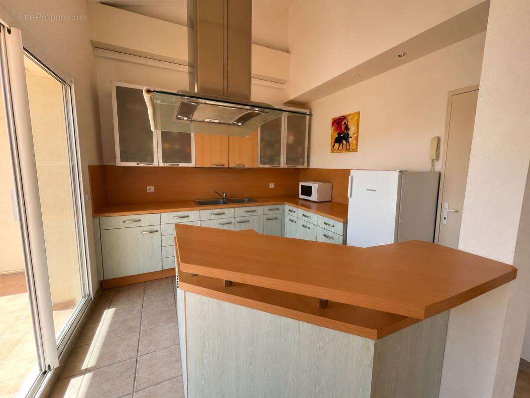 Meze, Appartement avec exceptionnel et rarissime emplacement sur le port - photo 6