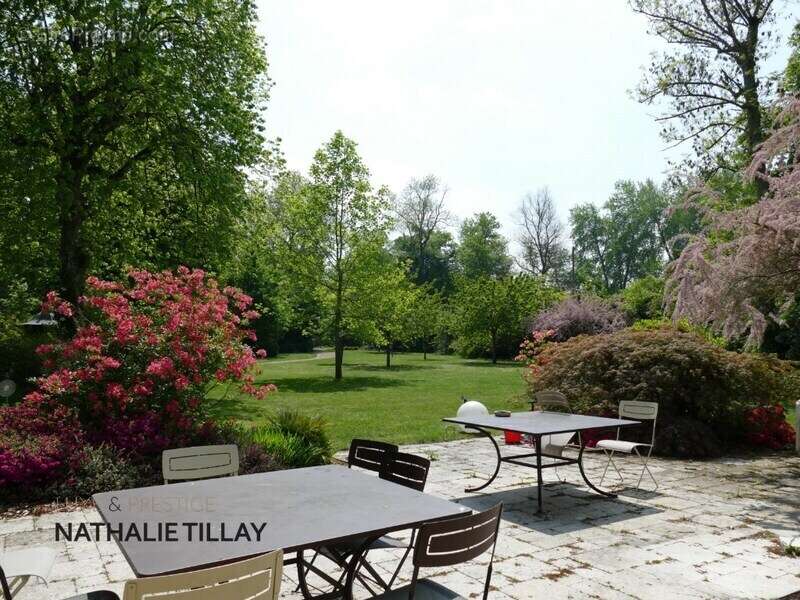 Maison à SAINT-PRYVE-SAINT-MESMIN