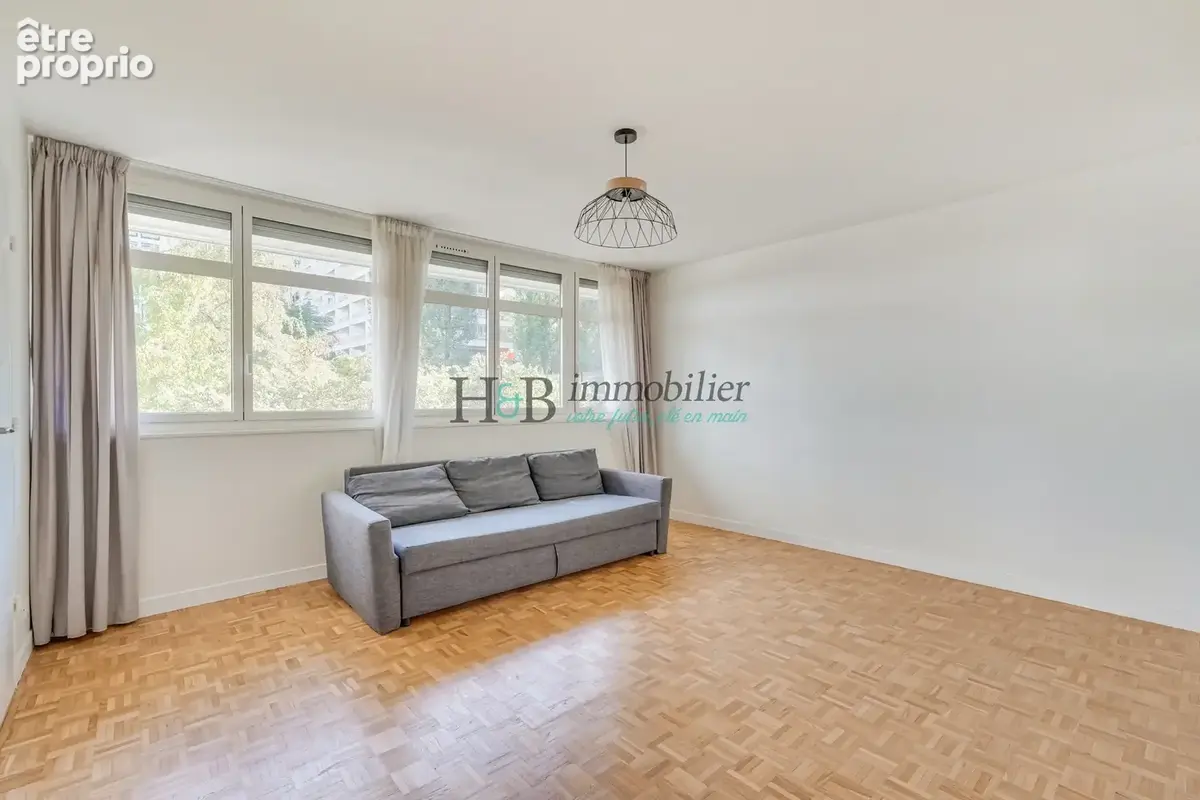 Appartement à PARIS-20E