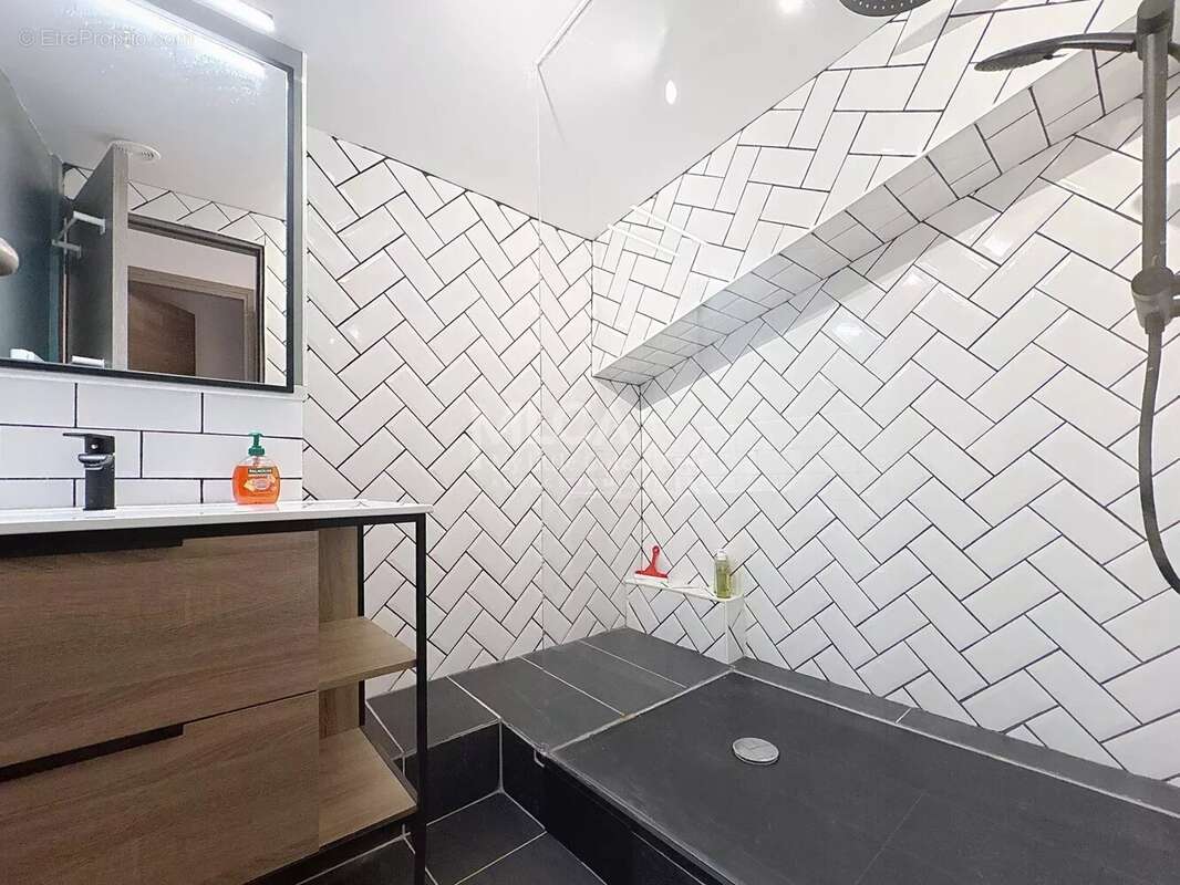 Appartement à SAINT-ETIENNE-DE-TINEE