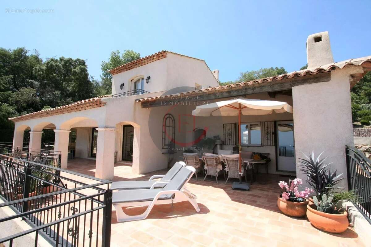 Maison à LES ADRETS-DE-L'ESTEREL