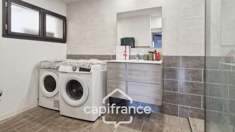 Maison à ROQUEMAURE