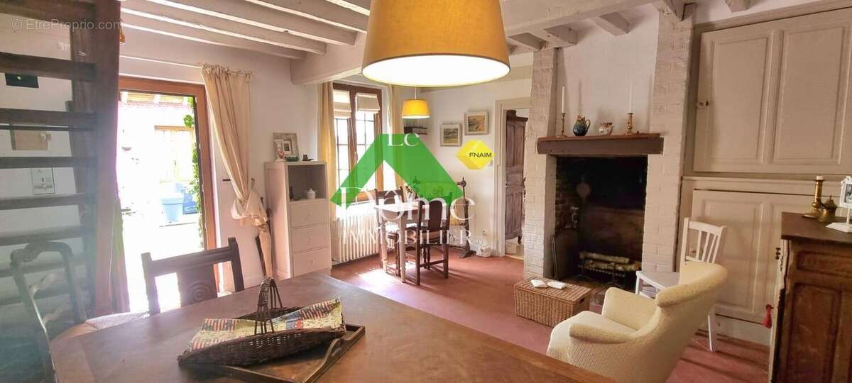 Maison à AMBLAINVILLE