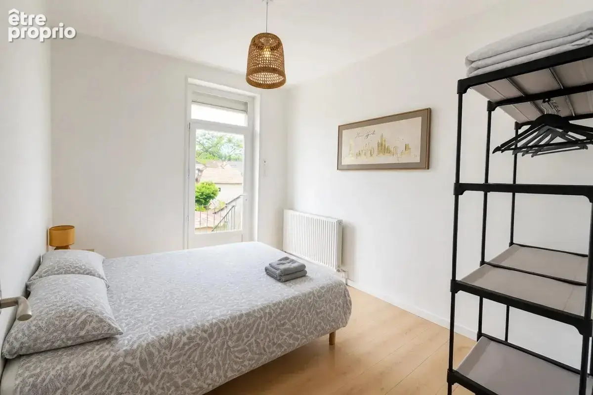 Appartement de 4 pièces de 84 m² au Creusot - photo 6