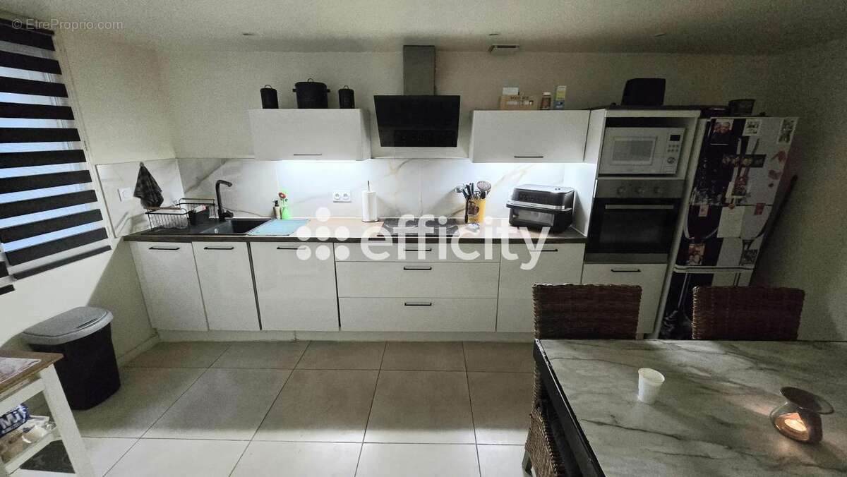Appartement à NISSAN-LEZ-ENSERUNE