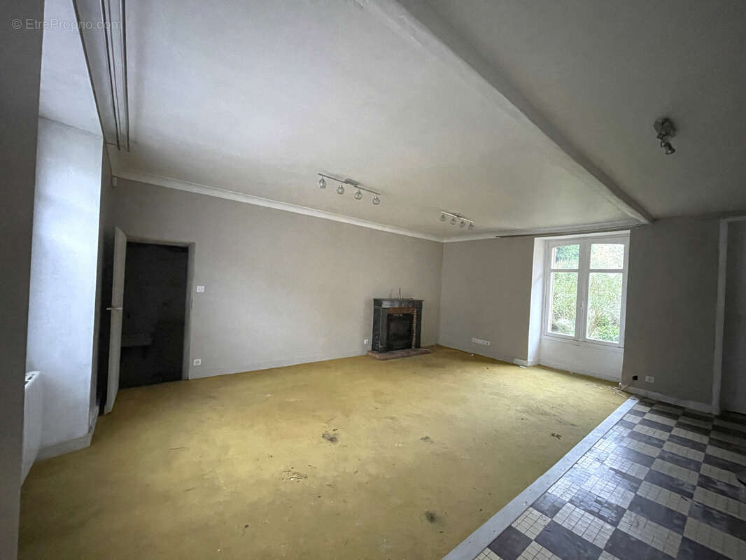 Maison à LE CELLIER